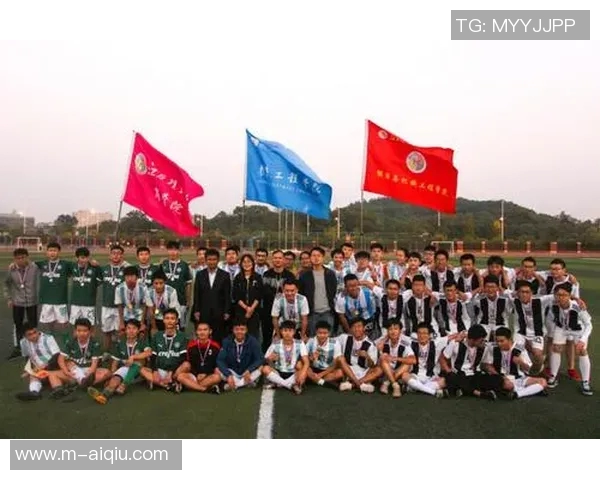 上港足球俱乐部奋勇拼搏再创辉煌展现中国足球新风貌 上港足球俱乐部奋勇拼搏再创辉煌展现中国足球新风貌